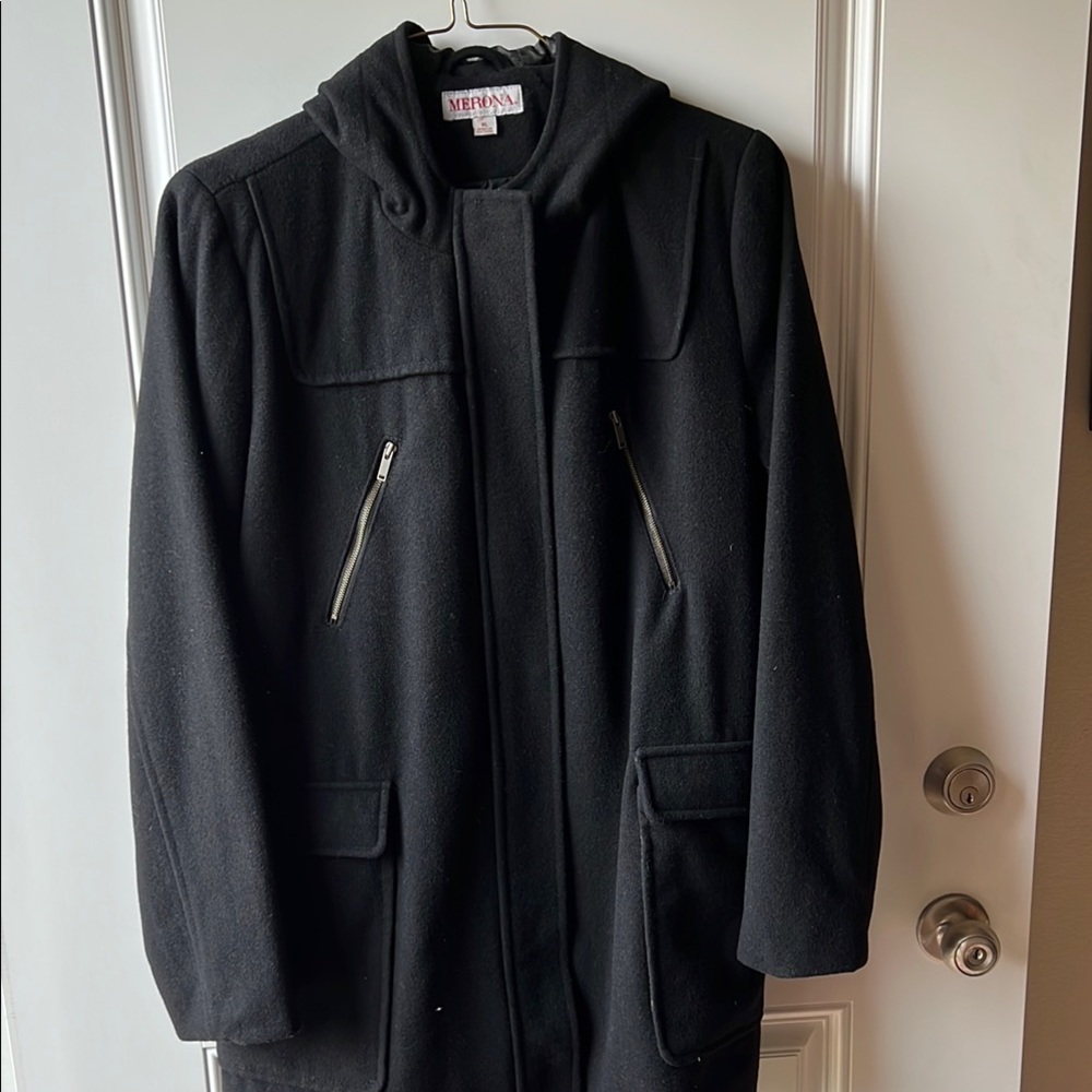 Black Hooded Coat with Zipper Pockets